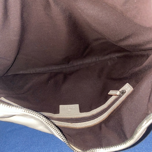 Authentic pre-love vintage Gucci bag - Picture 8 of 8